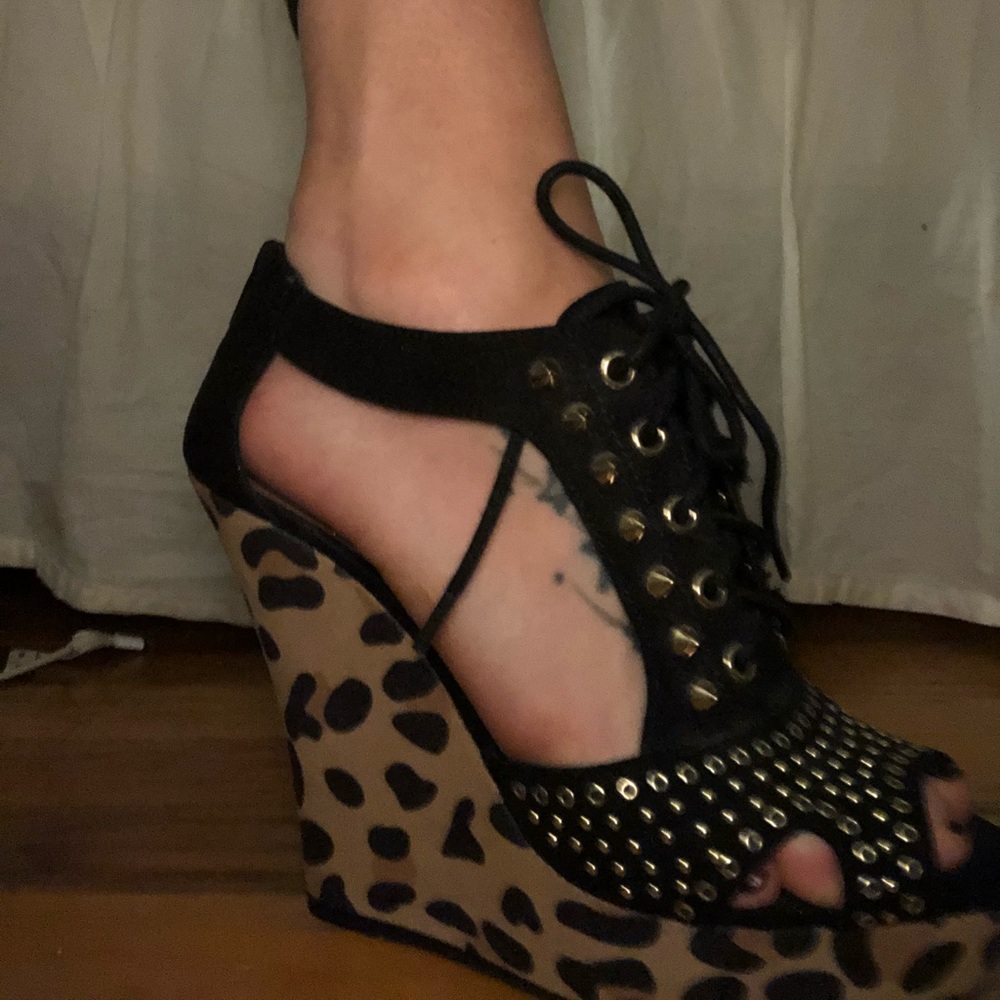 Gianni bini wedge heels size 7